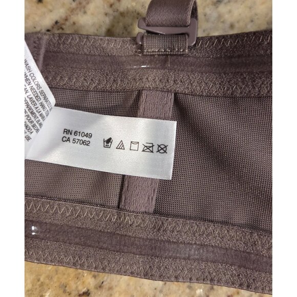 NEW! Lot of 2 Wacoal Bra 854119 Red Carpet Strapless Multiway Convertible 32DD - Picture 10 of 14